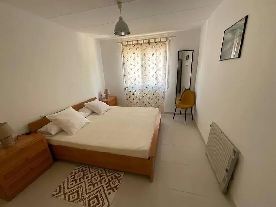 Lindo Apartamento Con Vistas Al Puerto Mistral Empuriabrava 0*,  Spain