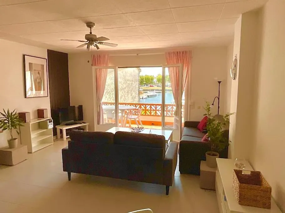 Appartamento Lindo Apartamento Con Vistas Al Puerto Mistral Empuriabrava